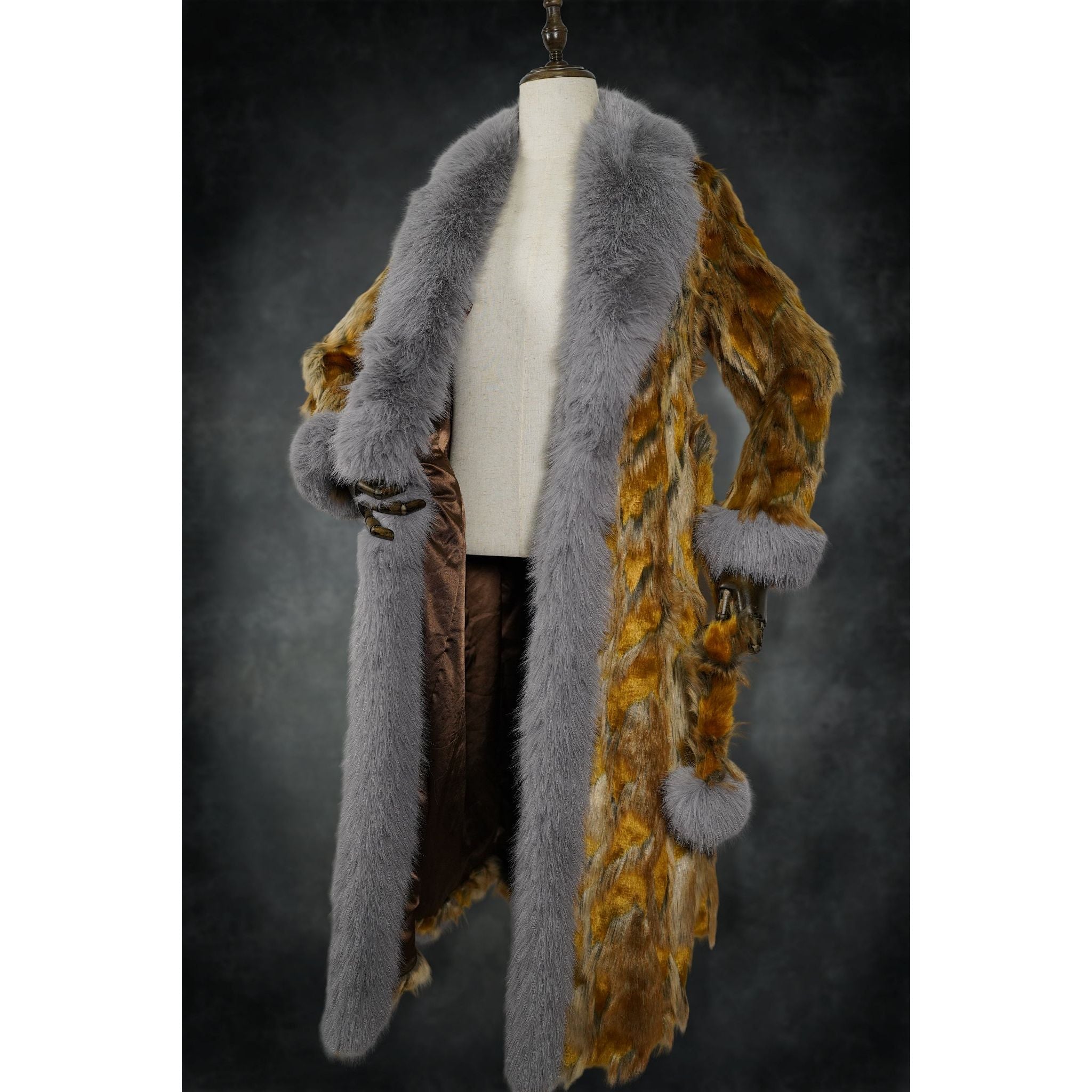 Golden Giraffe Dreamers Coat - Kimono Dave